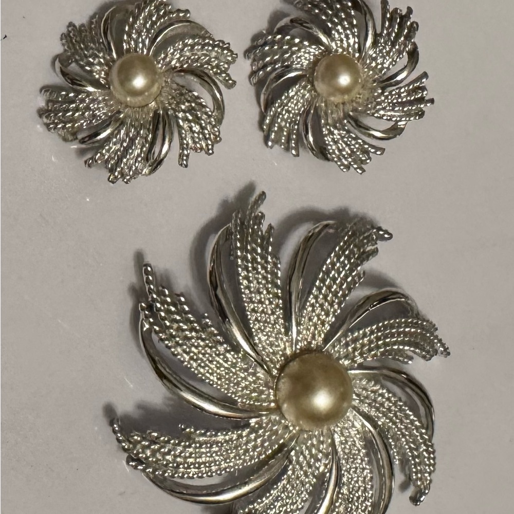 Sarah Coventry Silver and Pearl Floral Brooch Set